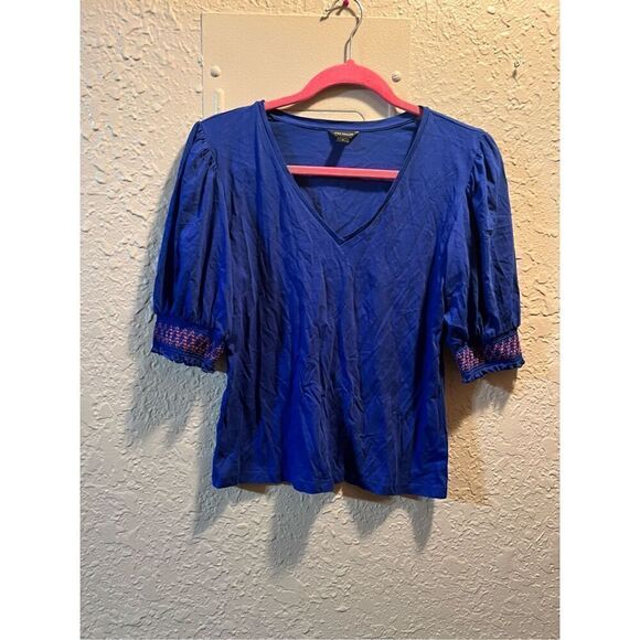 Ann Taylor Blue Smocked Cuff V-Neck Woman’s Shirt Size Small - Picture 1 of 6
